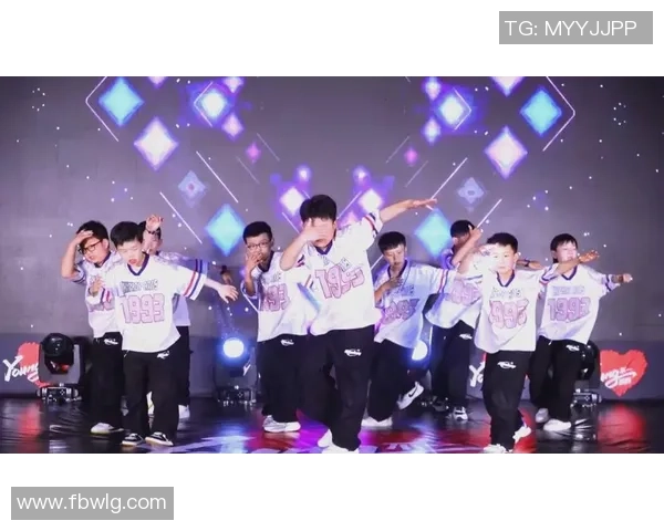 深圳街舞队的速度与激情探索街舞文化的魅力与挑战